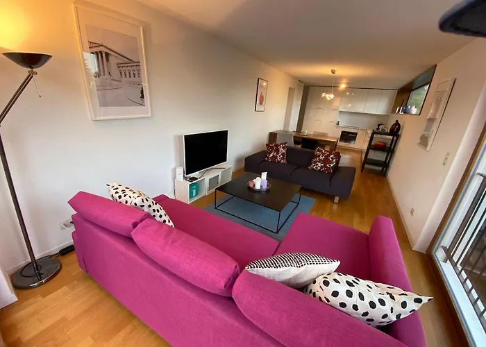 Le Onze Soixante Six Duplex Tres Ensoleille * Perroy